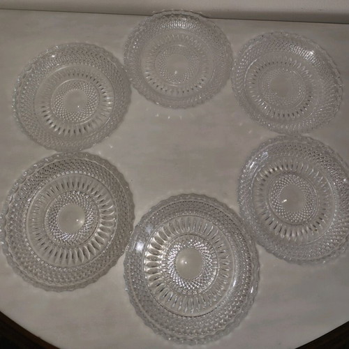 Set of 6 vintage dessert/pastry plates like new