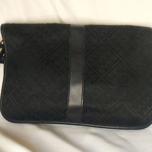 Women's shoulder bag used, black, with inner compartments