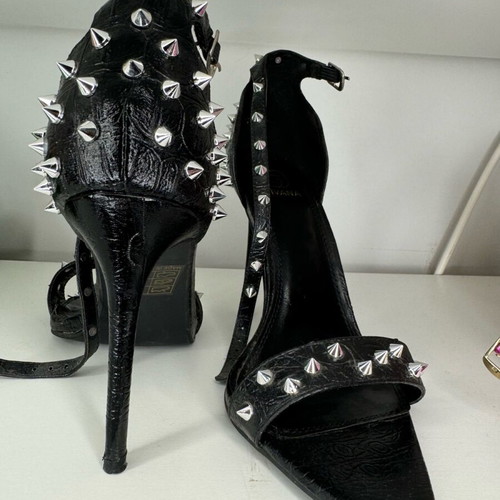 Black sandals with studs like new, size 38
