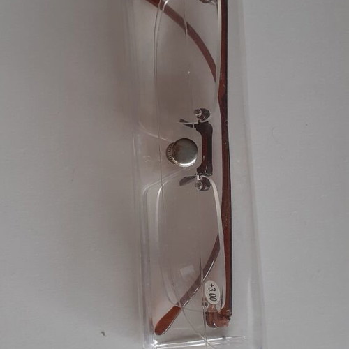 Presbyopia glasses 3.00 brown plastic with case