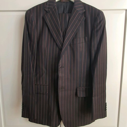 Men's Italian suit used, 100% virgin wool, size 48