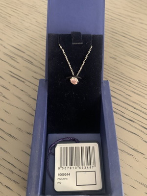 Swarovski jewelry set with pink stone new