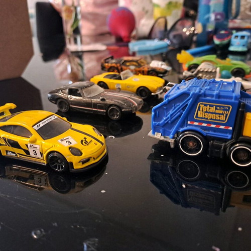 Hot Wheels toy cars used, pack of 8 authentic