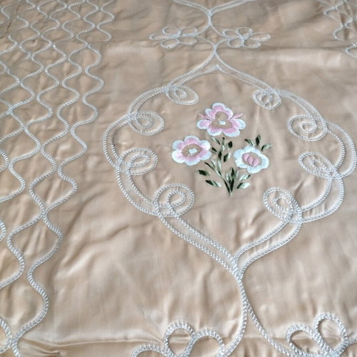 Vintage bridal quilt set with caramel pillow satin champagne