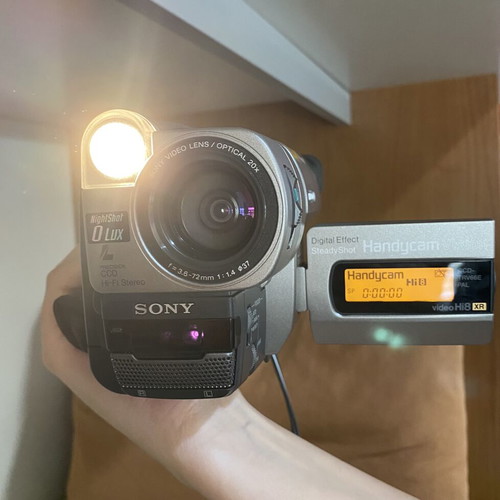 Sony Handycam CCD-TRV77E Hi8 XR vintage camcorder set
