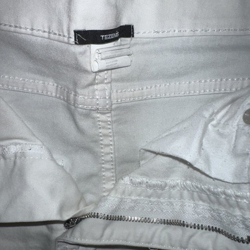 Tezenis white summer shorts, size small