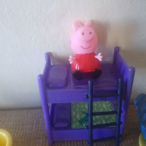 Peppa house accessories playset like new