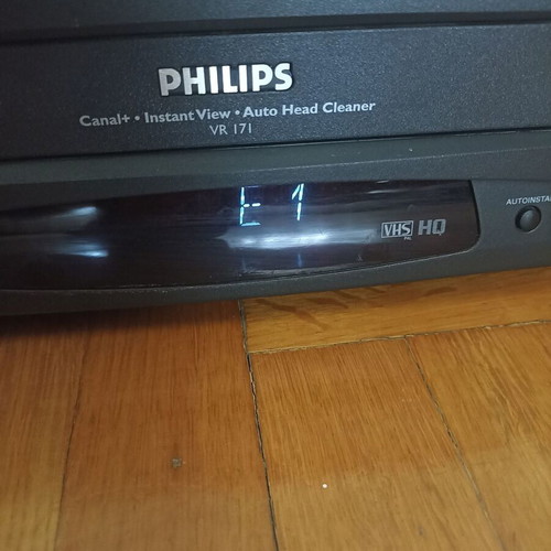Philips VR171/16 video cassette recorder, used