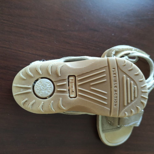 Primigi children's sandals like new, size 24