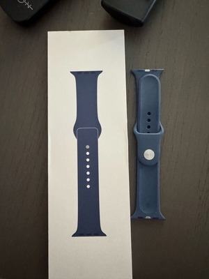 Genuine Apple Watch strap 44-46mm new M/L