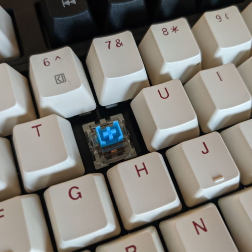 MageGee 87 TKL mechanical gaming keyboard new with LED lighting
