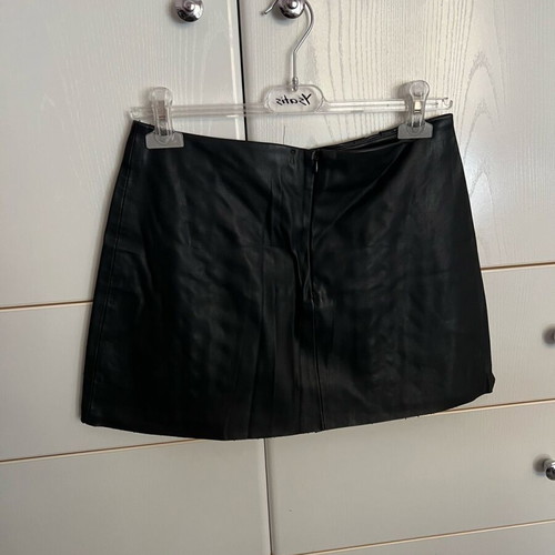 Zara leather skirt like new, black, size M