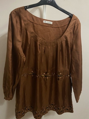 Acerbis women's blouse brown, like new, size 12