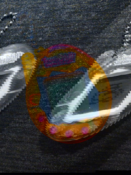 ΚΟΝΣΟΛΑ Tamagotchi Connection
