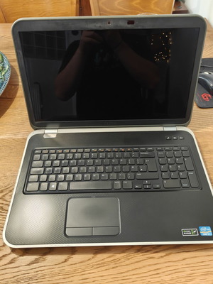 Dell Inspiron 17R SE 7720 laptop used, i7, 17.3", Nvidia GT 650M, 2 SSD, Linux