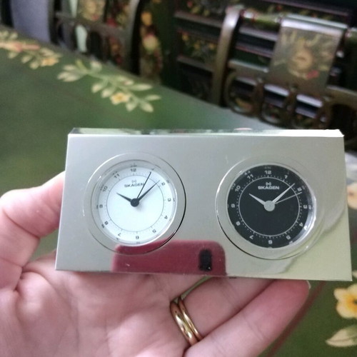 Skagen table clock used, silver metal