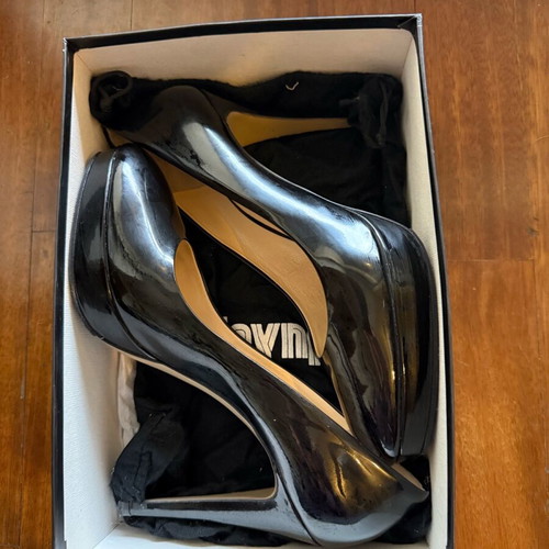 Feng Shoe black pumps size 41, 12 cm heel, like new