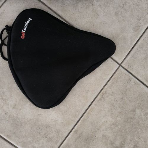 Benson bicycle saddle cover with gel