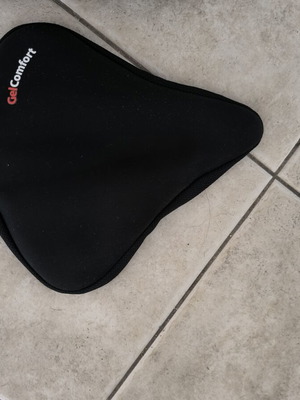 Benson bicycle saddle cover with gel