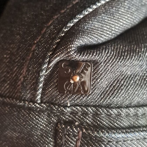 GAP black denim jacket like new with synthetic fur lining