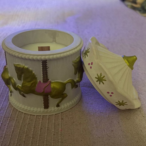 Handmade candle in hand-painted plaster carousel new
