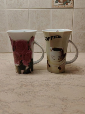 Vintage style mug set unused
