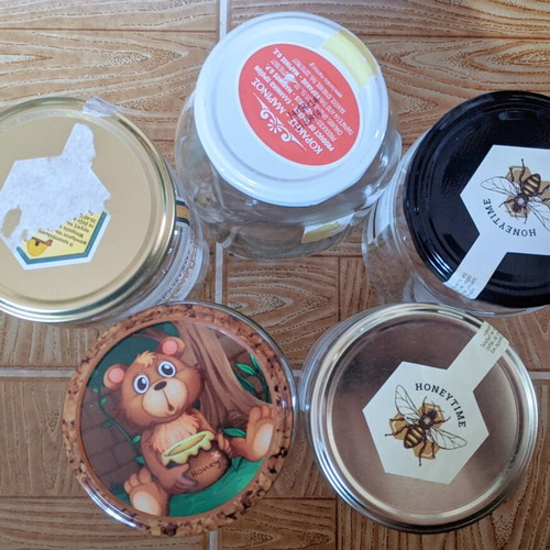Glass jars set of 5 with lids, new, 1kg capacity for honey and food
