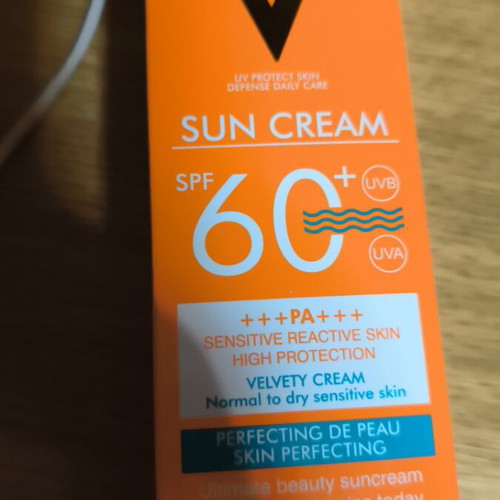 Face sunscreen new, sealed