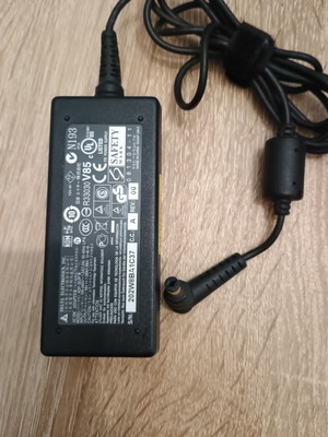 Τροφοδοτικό notebook laptop σαν καινούργιο για μικρά λάπτοπ