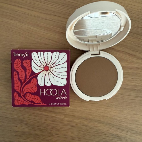Benefit Cosmetics Hoola Wave Bronzing Balm new