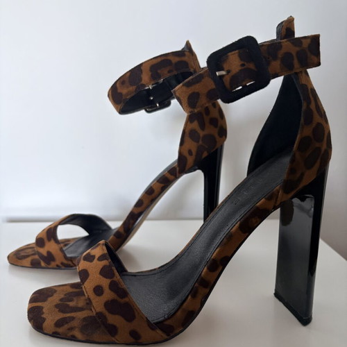 Truffle Collection Leopard Print Sandals like new, size 38, block heel