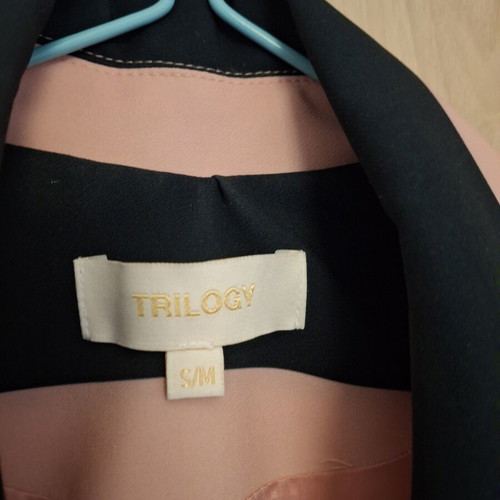 Trilogy blazer like new, blue and soft pink
