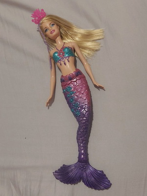 Barbie Mermaid 2010 Color Change like new with accessories