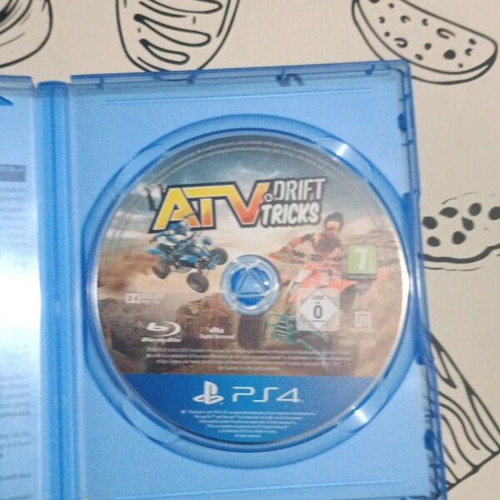Atv PS4 used, fun game for 2 players