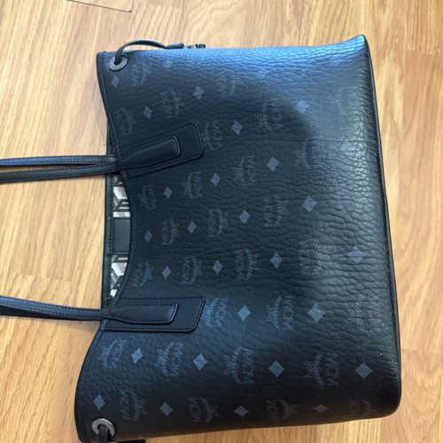 MCM shoulder bag black, like new