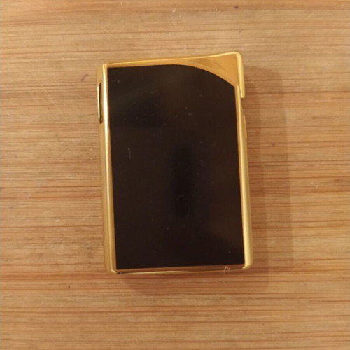 Win Alfie P-800 vintage lighter like new, black and gold