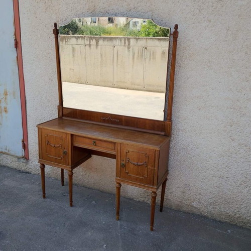 Antique vanity used with mirror