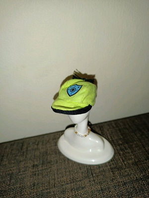 Sindy Hat vintage 1989 yellow like new, authentic