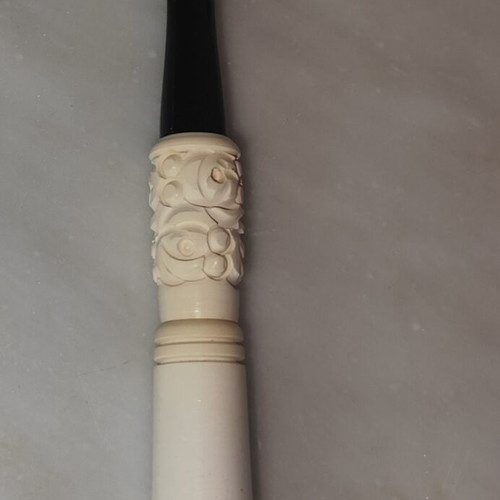 Meerschaum Carved Cigarette Holder new with Bone Thread and Black Mouthpiece