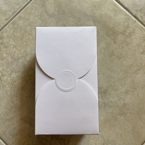 IQOS ILUMA electronic cigarette