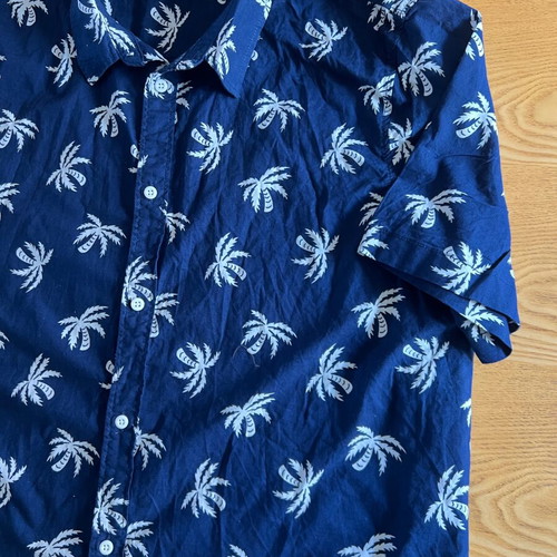 H&M shirt blue with white palm trees XL like new