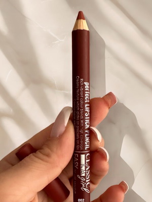 Lip pencil new condition