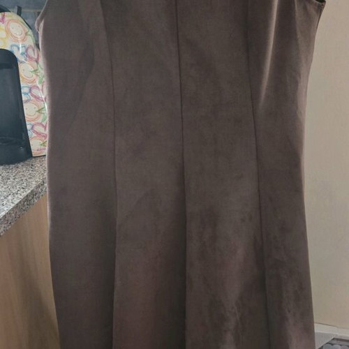 Sleeveless Alcantara Dress with Brooch new brown