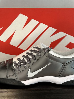 Nike Total 90 αθλητικά παπούτσια ποδοσφαίρου, μεγέθη 42,5 και 45