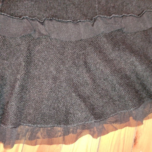 Vintage goth ruffle midi knit skirt used, black, size M-L