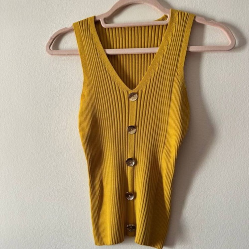 Mustard Ribbed Knit Tank Top Like New With Decorative Buttons