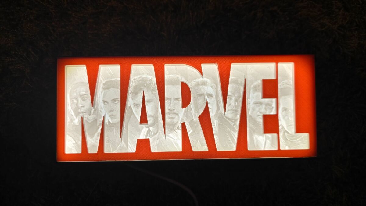 r*️様 MARVEL LIGHT BOX THE FIRST TEN YEAR Hot Toys Marvel Studios 10th Anniversary USB Light Box