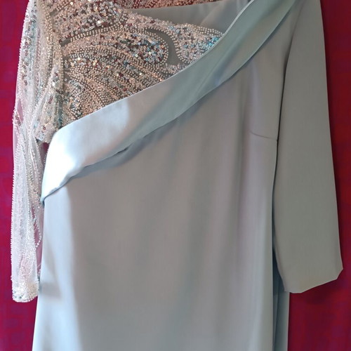 Luxury 2-piece set with exclusive design and hand-embellished lace, new