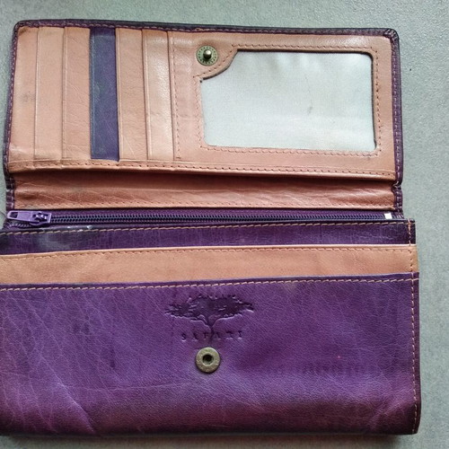 Leather wallet Safari used, purple color
