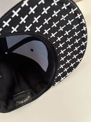 SnapBack hat black scale like new